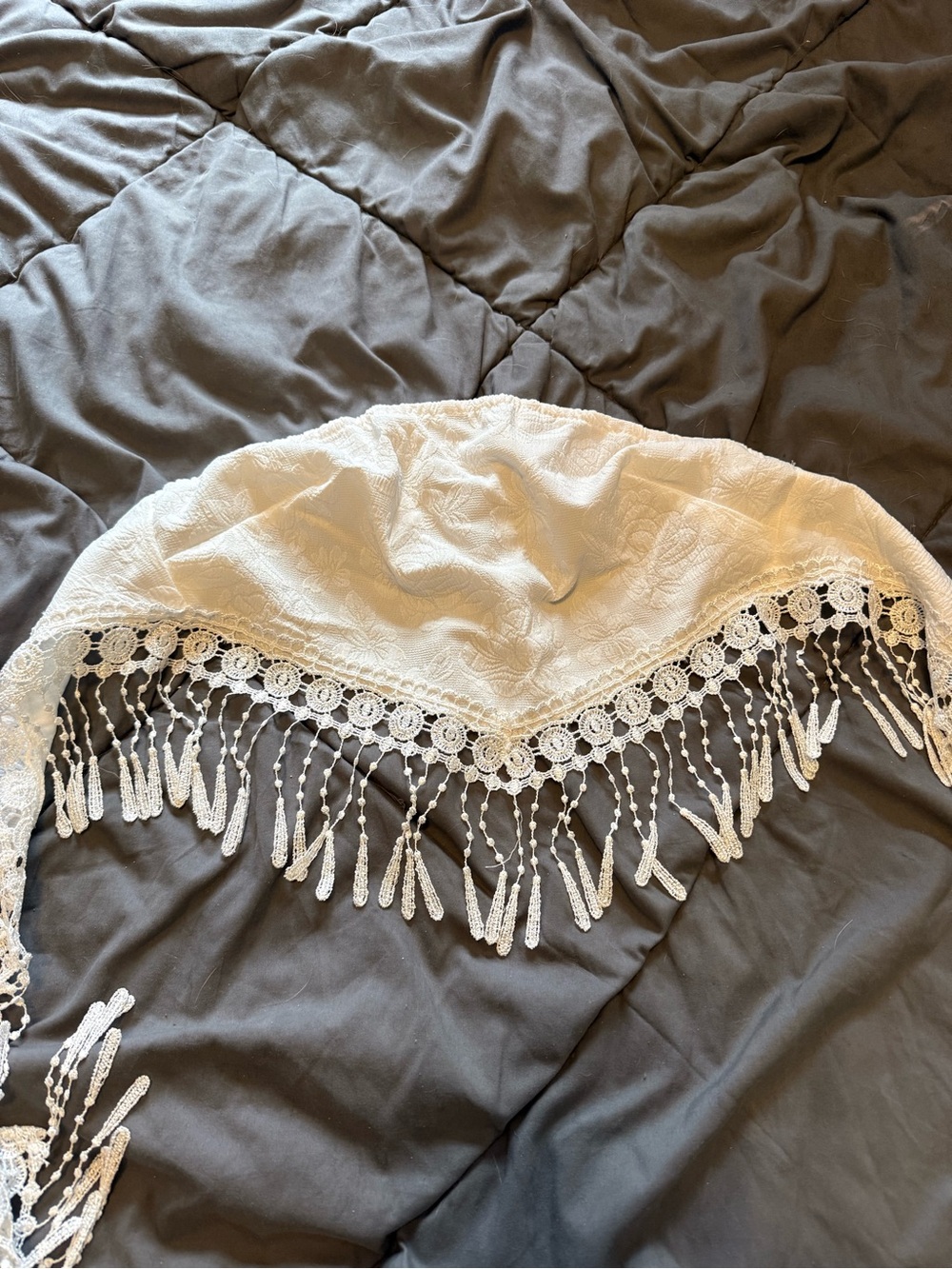 Delicate White Crochet Fringe Scarf - Women Accessories